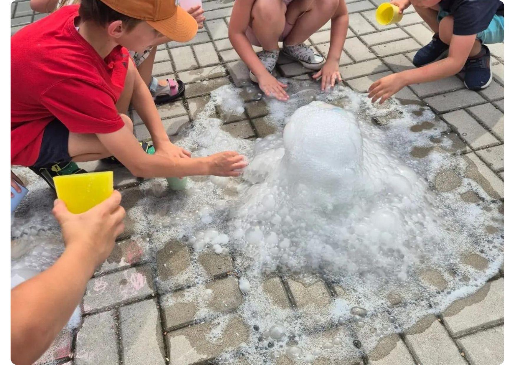 Warsztaty dla dzieci - wybuchowe eksperymenty.jpg
